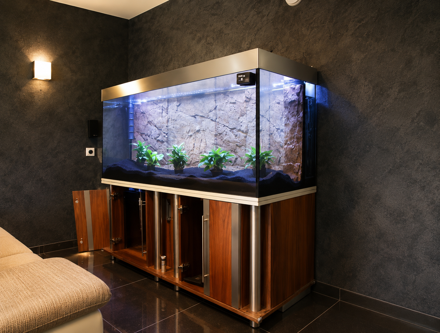 Aquariumunterschrank vor der Folierung