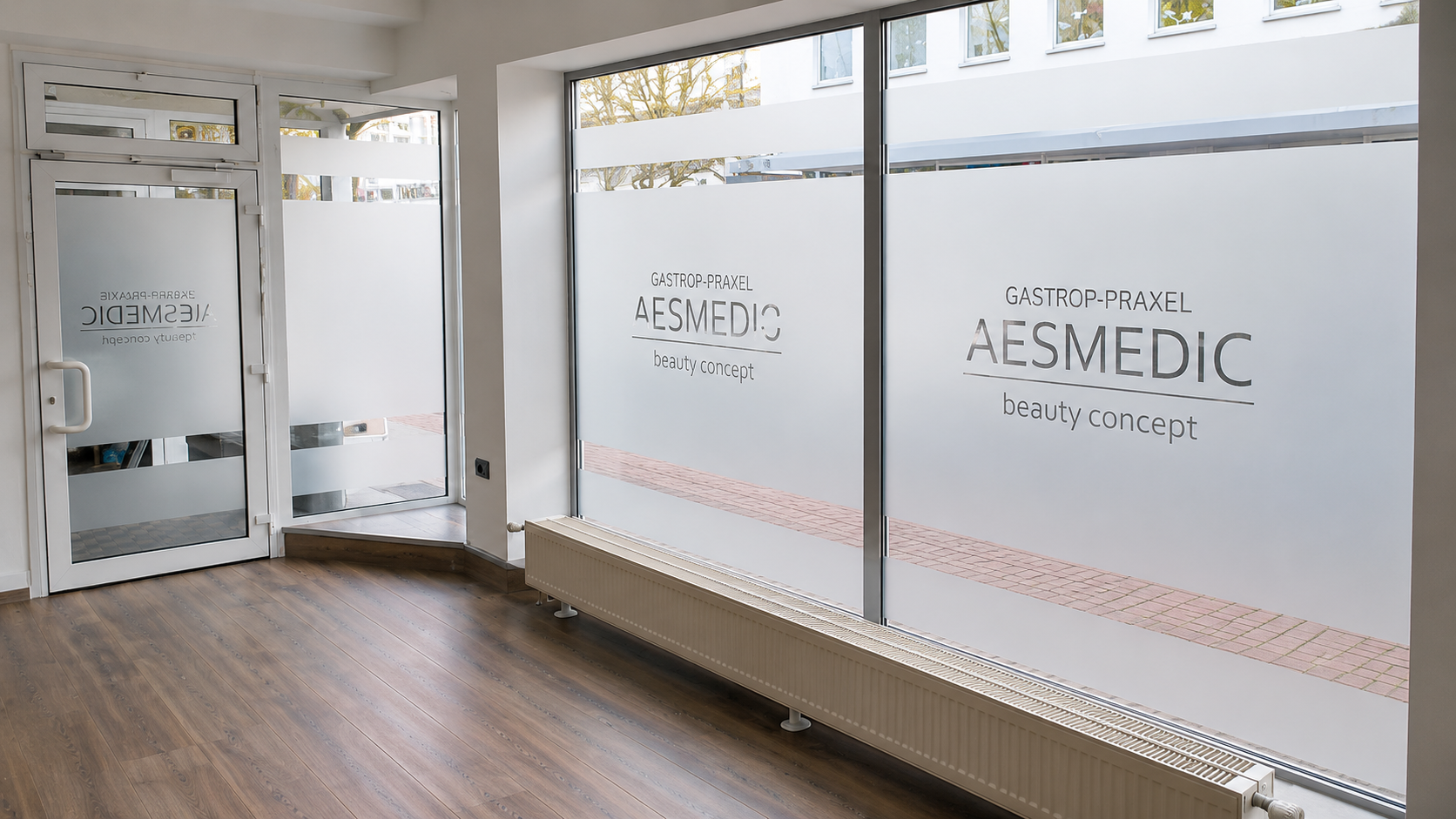 Moderne Klinik oder Ladenumgebung nach der Folierung